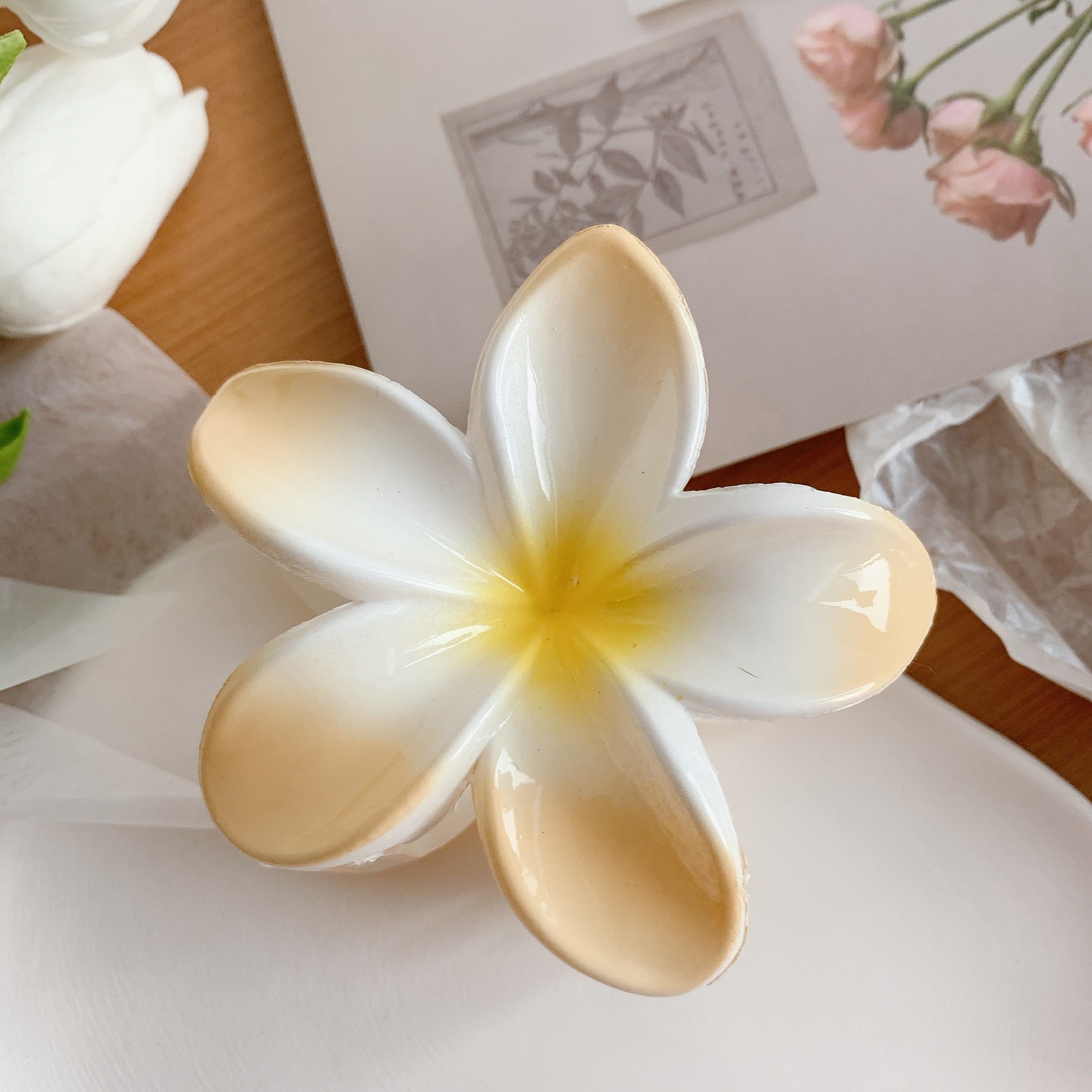 Muweordy Plumeria Hair Clips Flower Hair Clip Trendy Hair Claw Clip